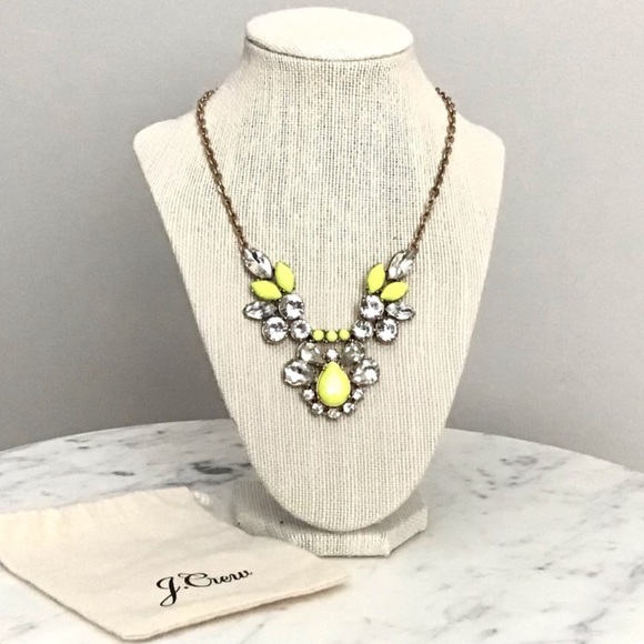 ASO Sofia Vergara as Gloria in Modern Family Gemstone Crystal Statement Necklace - Picture 5 of 12